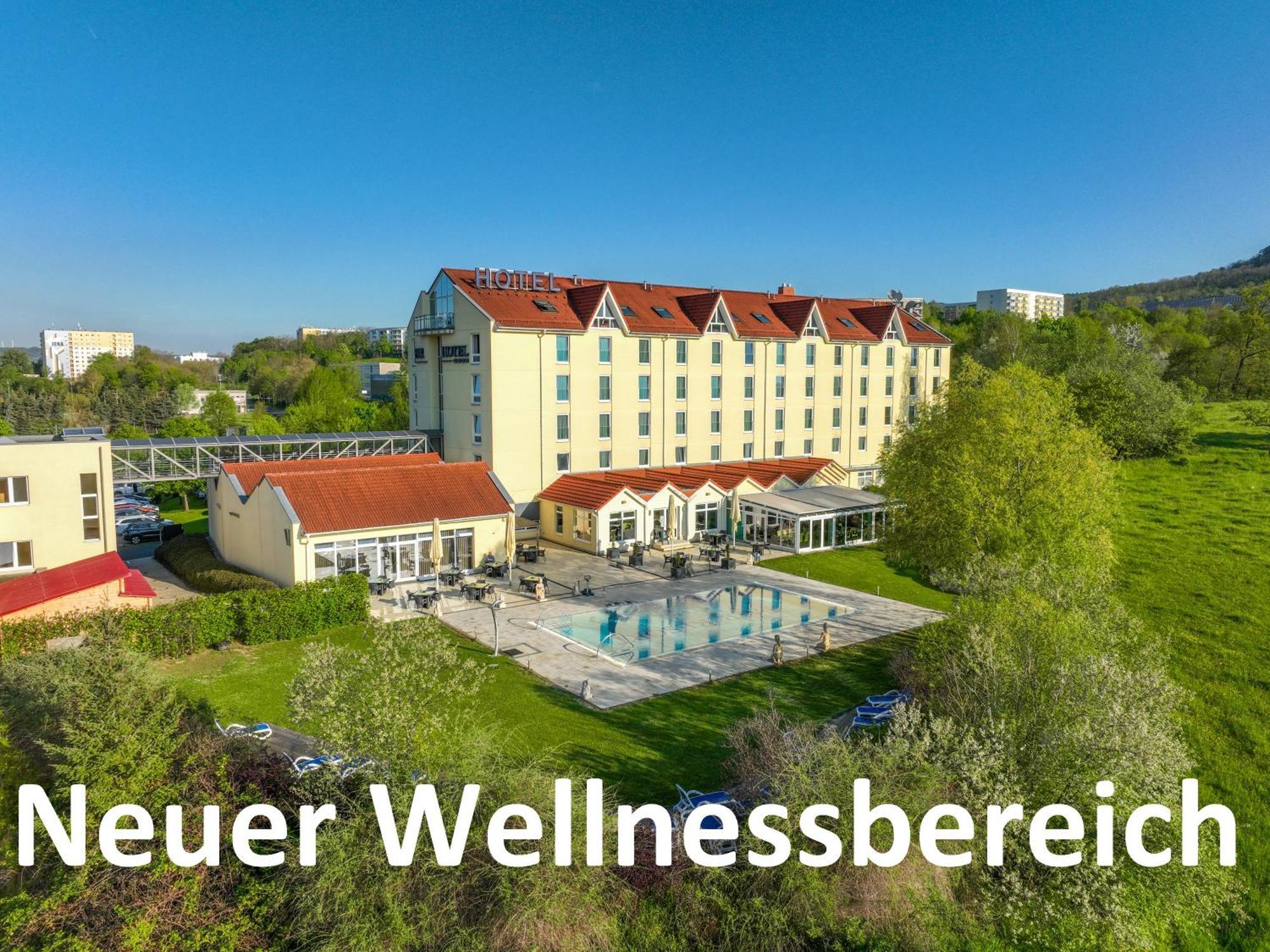 Resort Fair Wellness & Jena Zollnitz